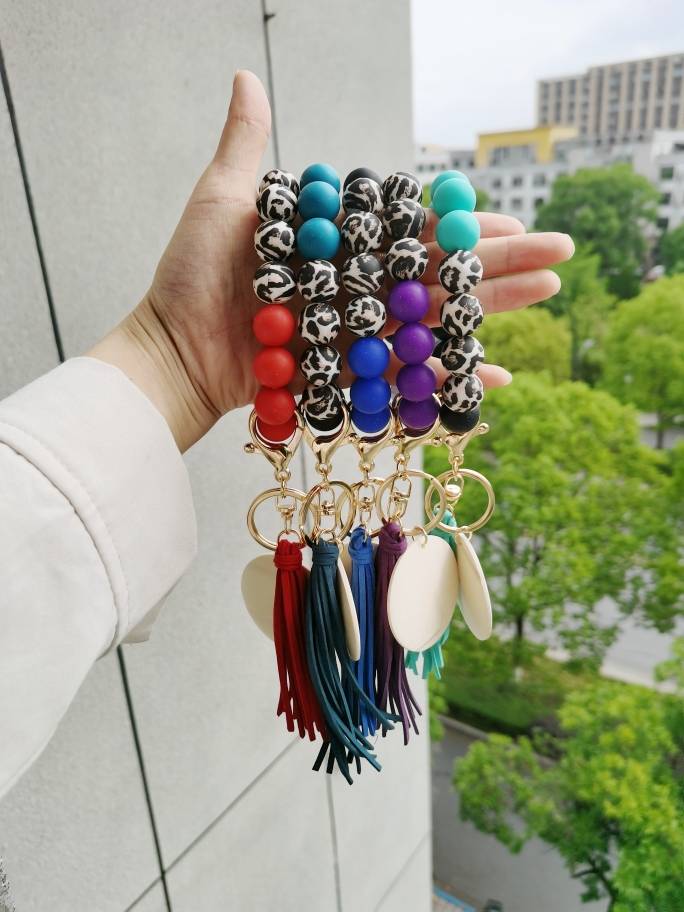 Silicone Leopard bead keychain bracelets with 2" light wood disc and tassel, engraving blanks RTS