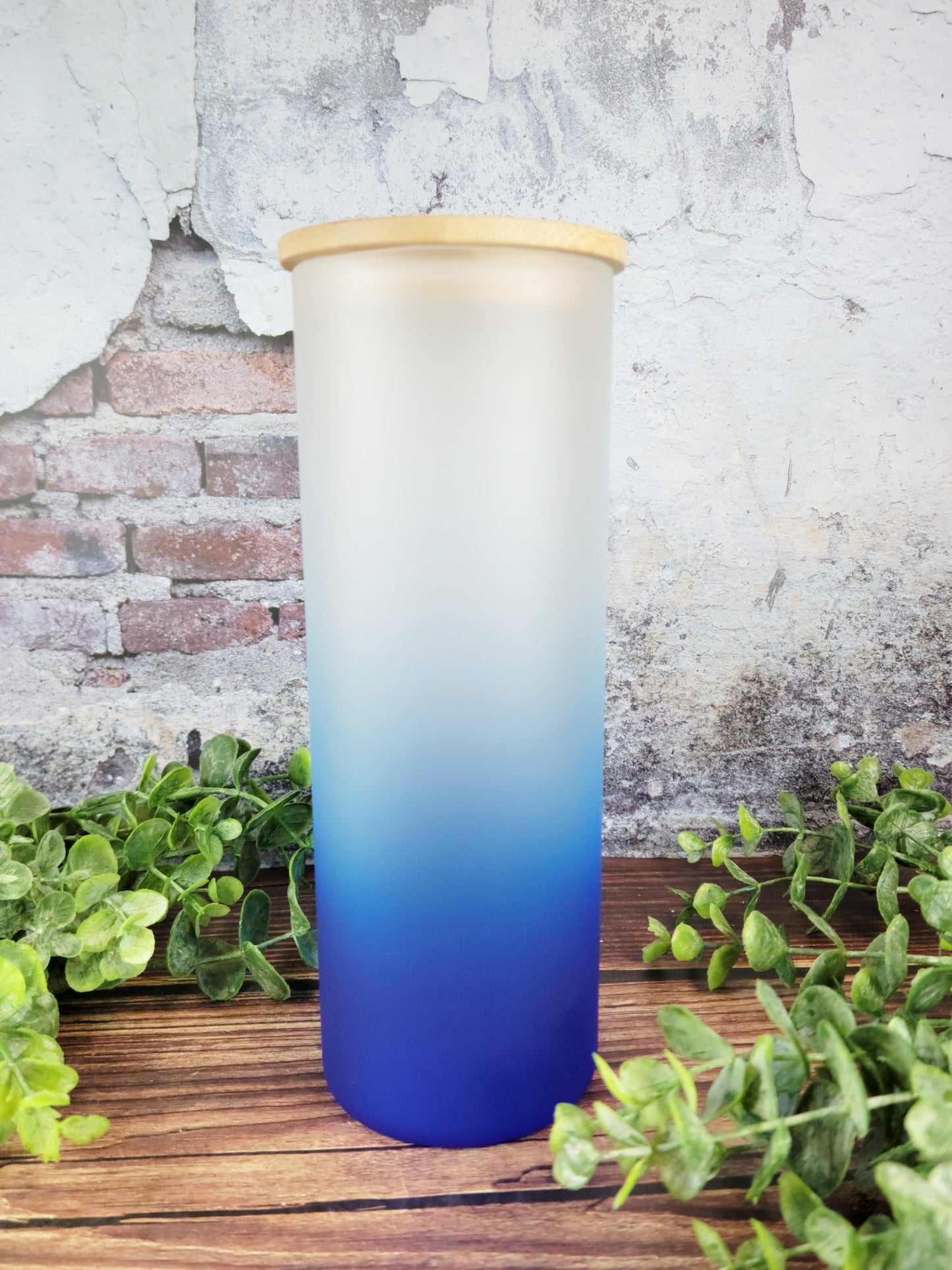 Ombre 25oz Glass Bottles with Bamboo lid, glass tumbler, ombre glass tumblers